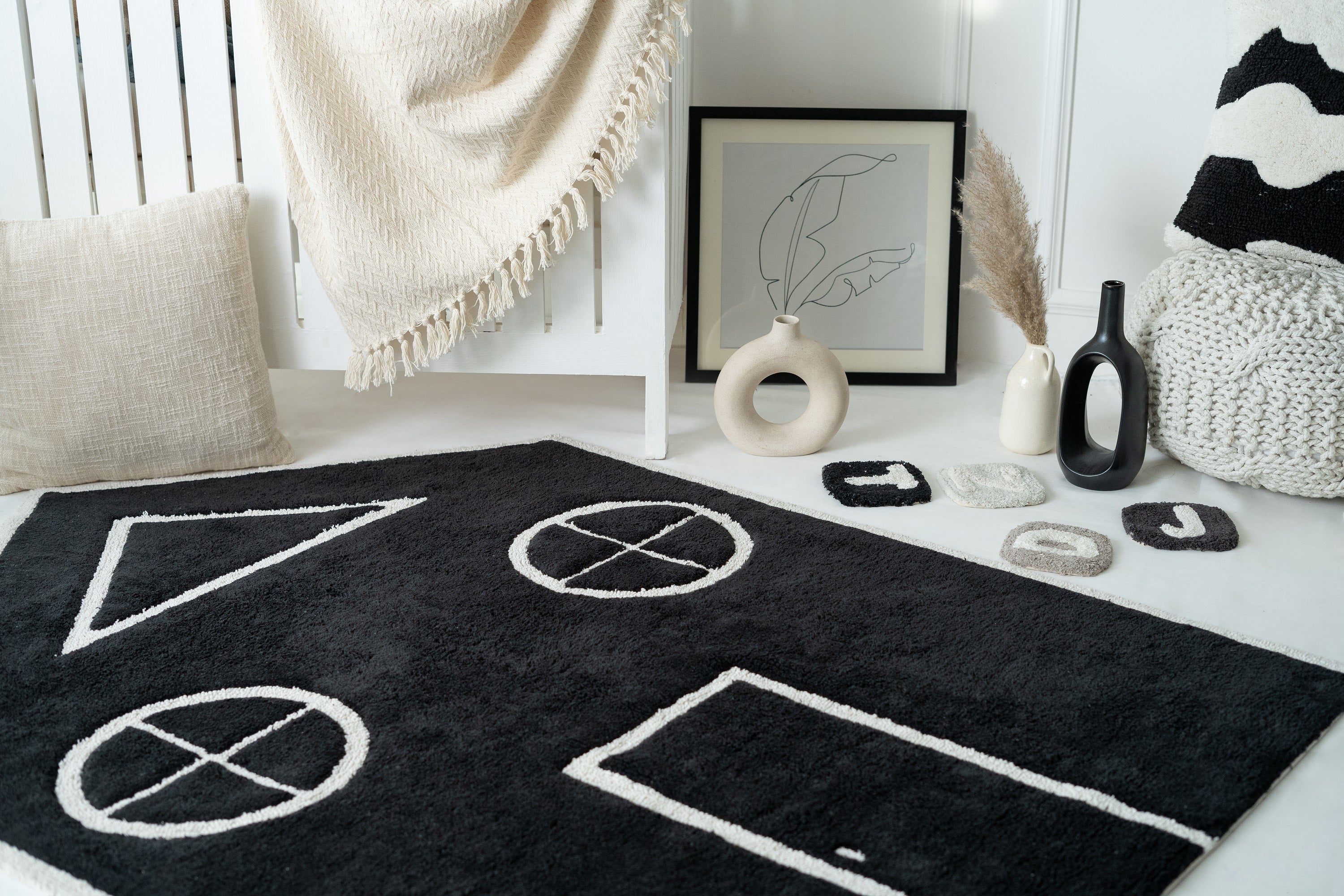 Little House Organic & Washable Rug – Threads and Tassels
